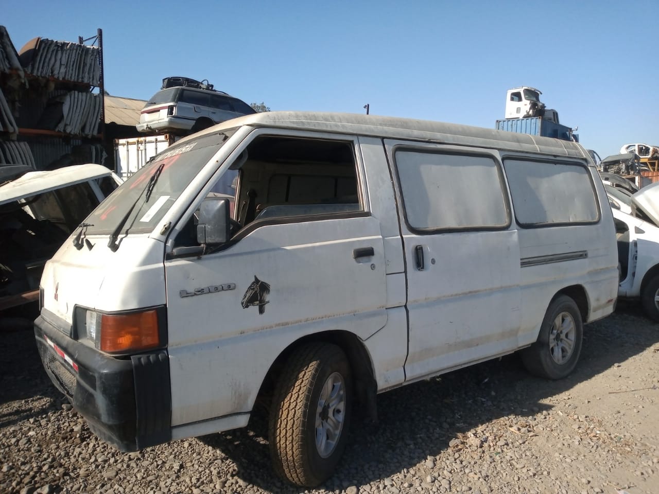  Mitsubishi L300 1999    EN DESARME